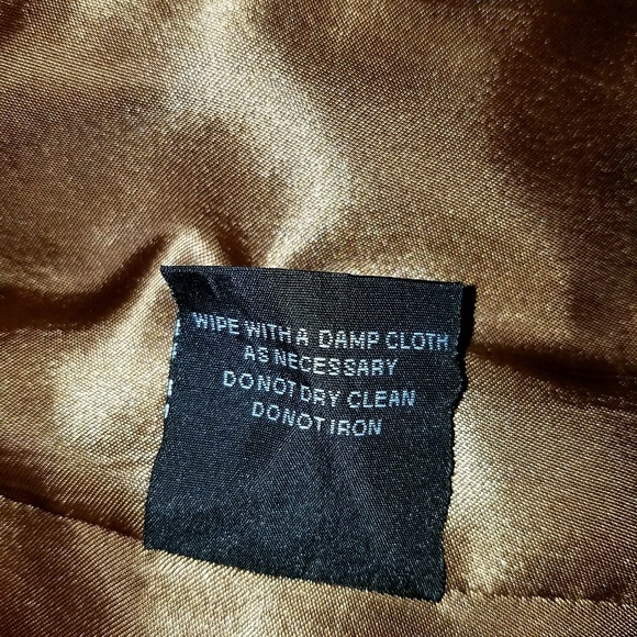 Gallery women's light jacket, gold in color - Picture 7 of 7